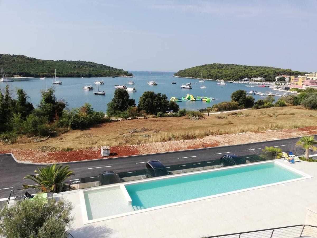 Luton Daire Banjole Dış mekan fotoğraf