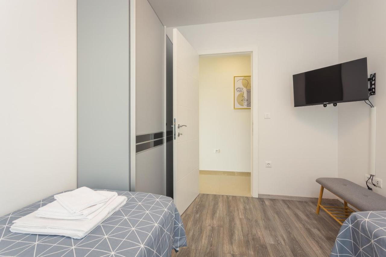 Luton Daire Banjole Dış mekan fotoğraf