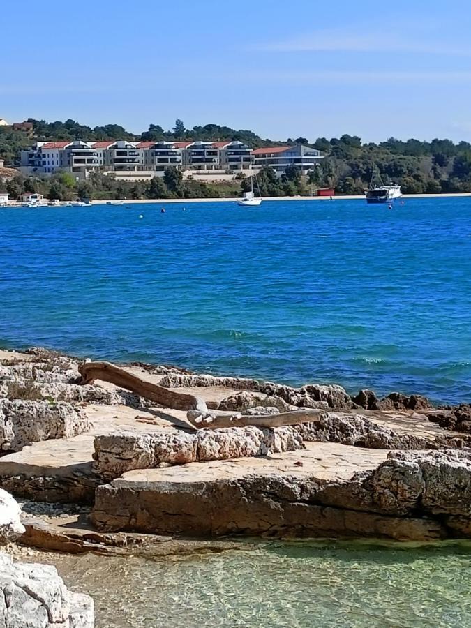 Luton Daire Banjole Dış mekan fotoğraf