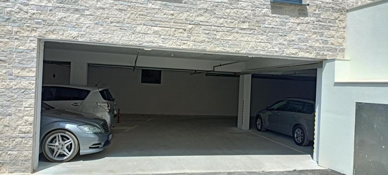 Luton Daire Banjole Dış mekan fotoğraf
